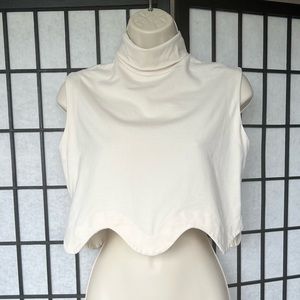 Lobo Mau Turtleneck Wavy Crop Top Off-white Size Small Perfect going out top!